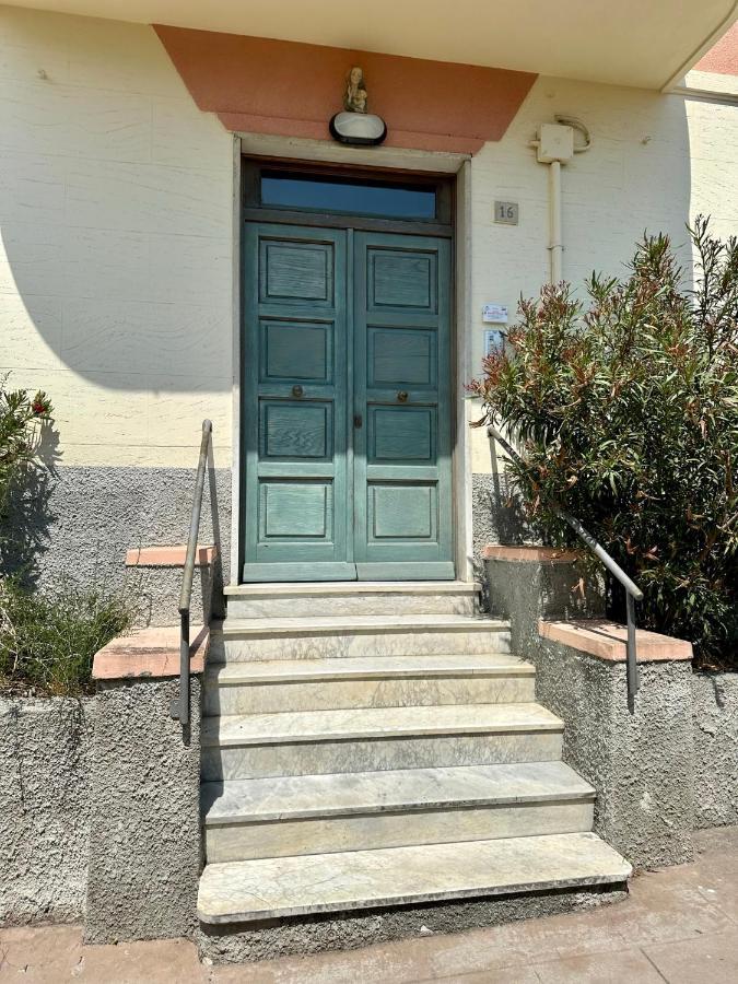Hostdomus - Casa Ester Noli Luaran gambar