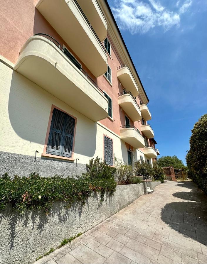 Hostdomus - Casa Ester Noli Luaran gambar